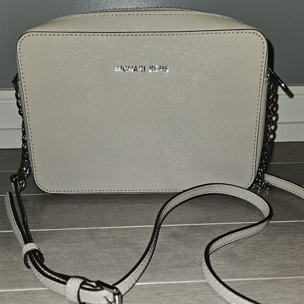 Michael Kors jet set travel crossbody